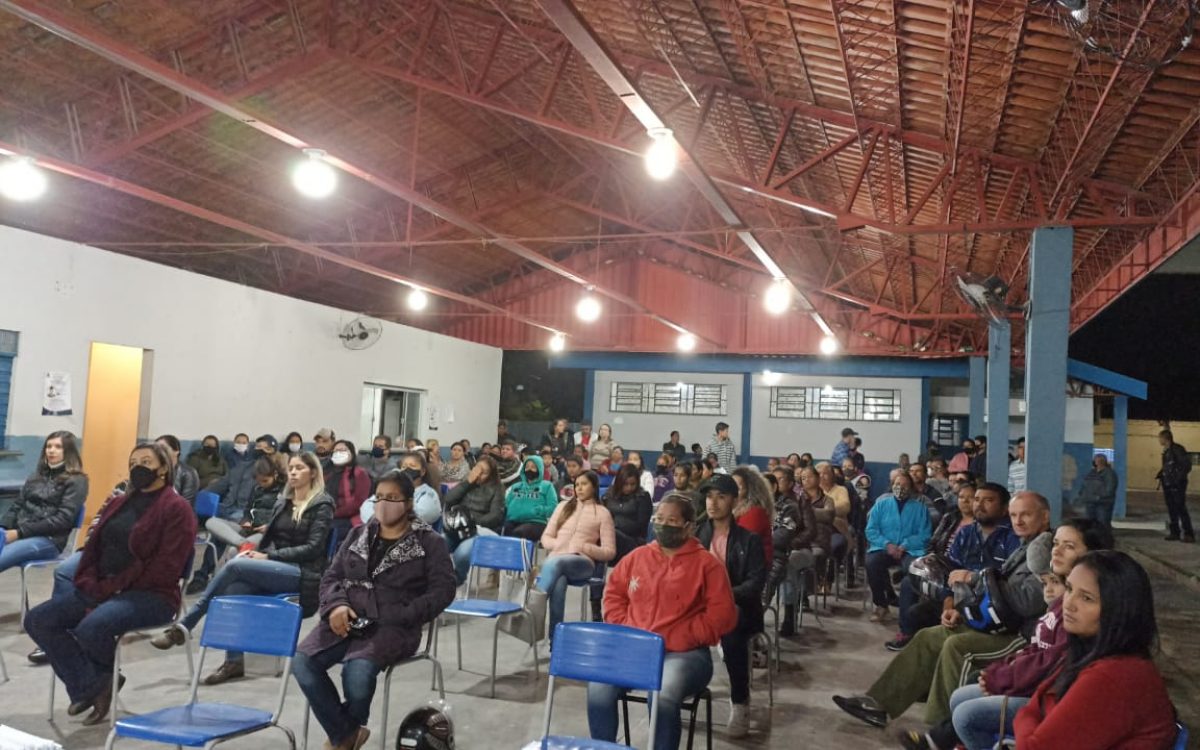 Escola Thomáz Laranjeiras realizou reunião com país e responsáveis.