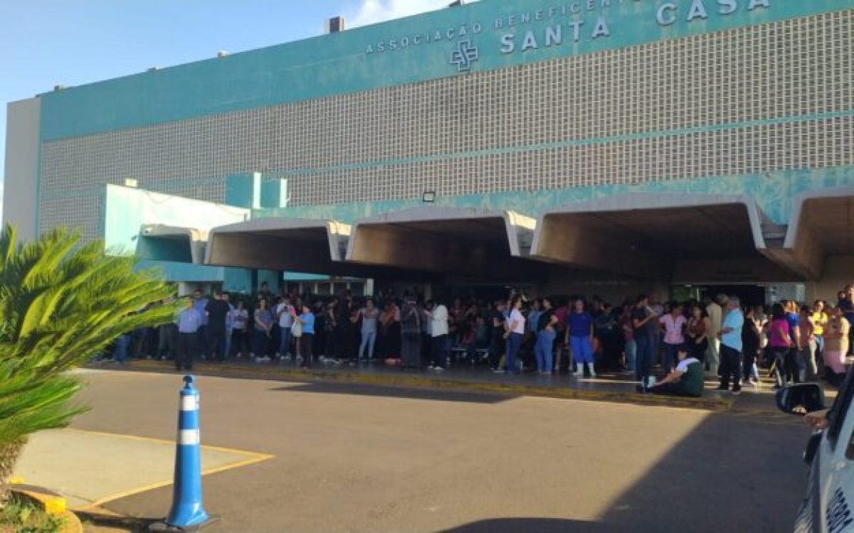 13º atrasado será pago em duas vezes e paralisação geral na Santa Casa é encerrada