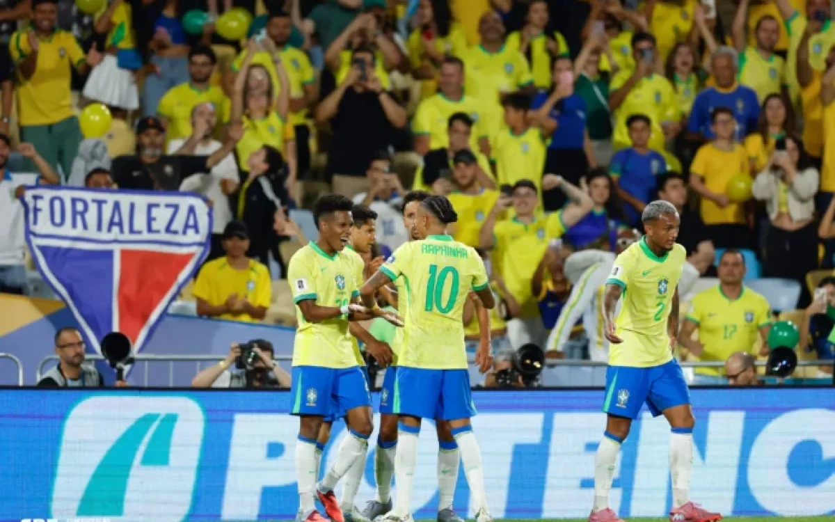 Brasil dá show, goleia Chile por 3 a 0 e se aproxima do vice-liderança das Eliminatórias