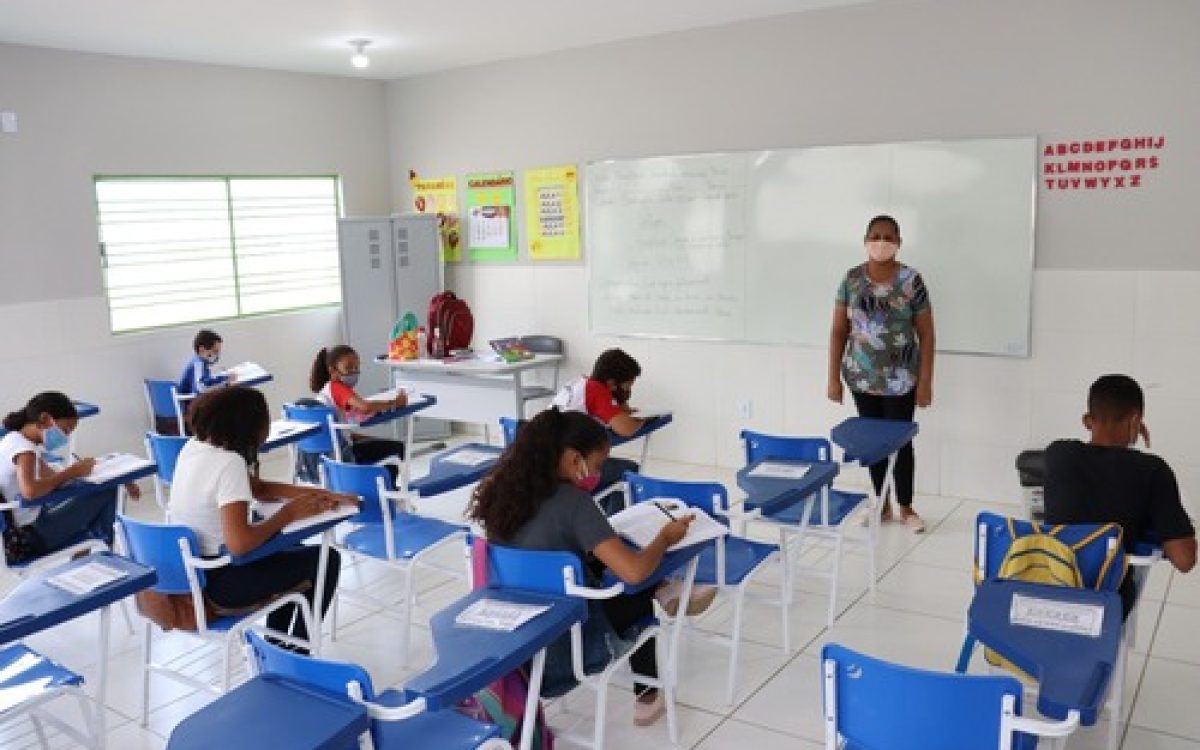 “Não tem como criar uma nação próspera, se 70% da população é semianalfabeta”, defende sociólogo Bolivar Lamounier