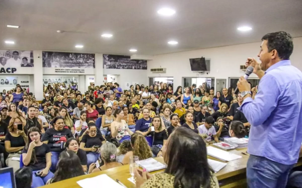 Professores recusam proposta da prefeitura e entram em greve a partir de sexta-feira